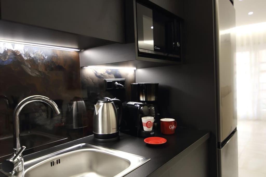 Eclectic Apartment Near Downtown Ираклио Екстериор снимка