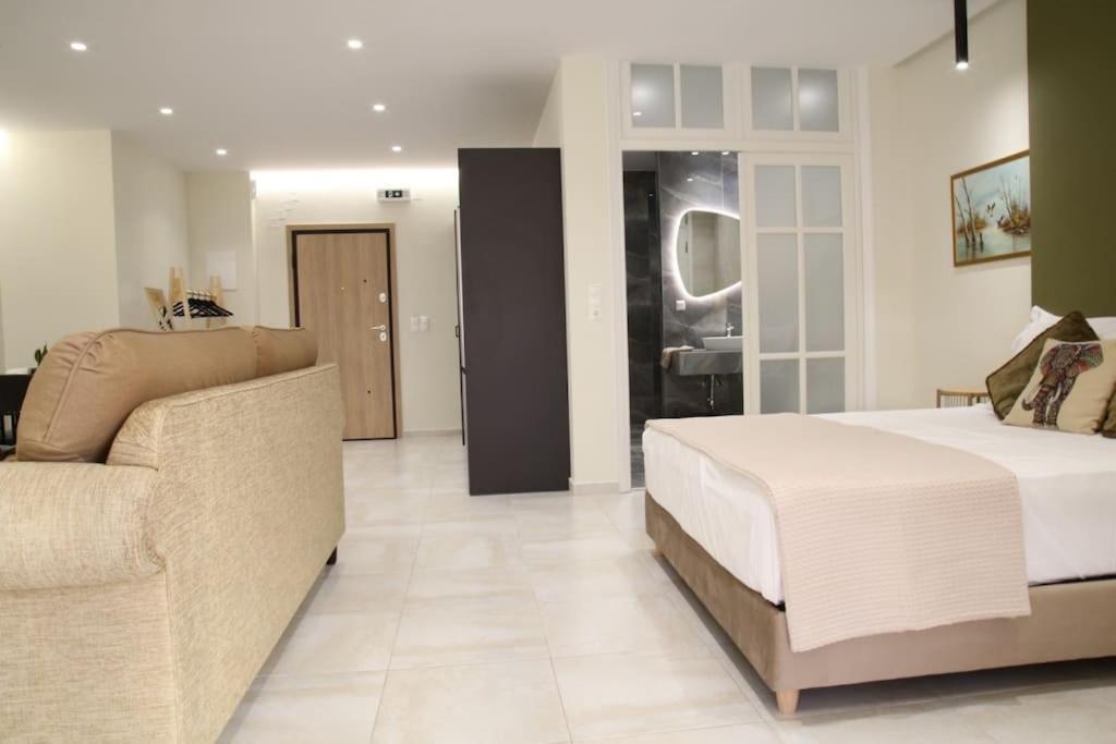 Eclectic Apartment Near Downtown Ираклио Екстериор снимка