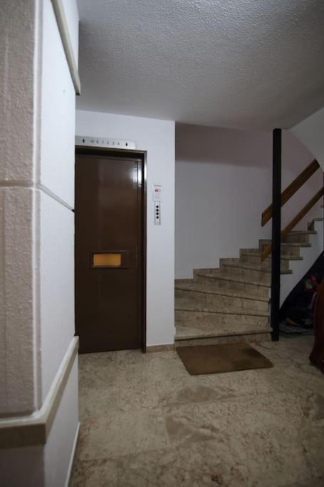 Eclectic Apartment Near Downtown Ираклио Екстериор снимка