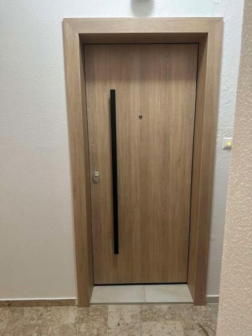 Eclectic Apartment Near Downtown Ираклио Екстериор снимка