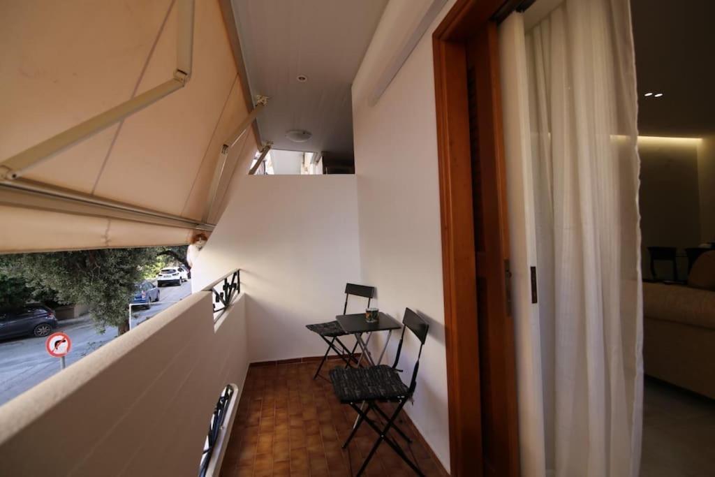 Eclectic Apartment Near Downtown Ираклио Екстериор снимка